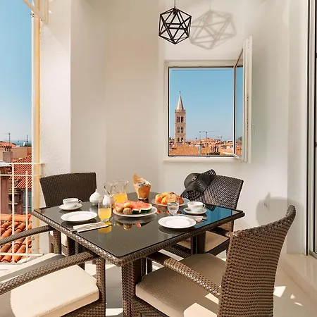 The Pearl Apartament *